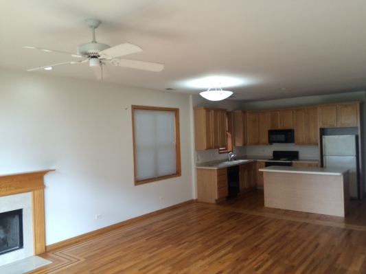 4049-4 living room.JPG