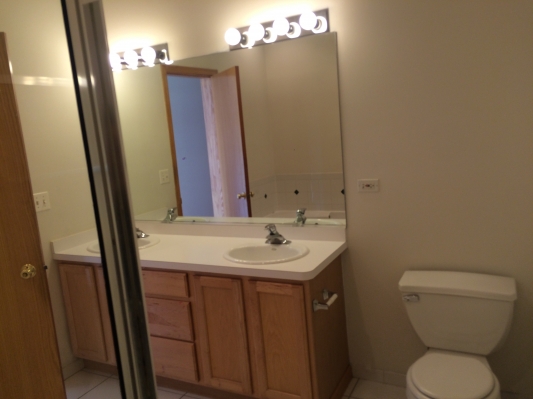 4049-4 master bath 2.JPG
