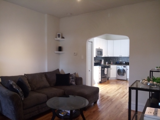 847 N Wimchester living area.jpg